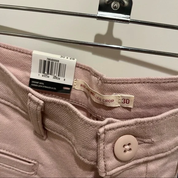Levi’s ribcage cropped pants with the tag still on! - Picture 4 of 6